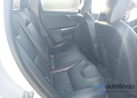 2014 Volvo Xc60 T6/T6 Platinum/T6 Premier Plus/T6 R-Design/T6 R-Design Platinum/T6 R-Design Premier Plus z USA, uszkodzony, nr VIN YV4902DZXE2533381